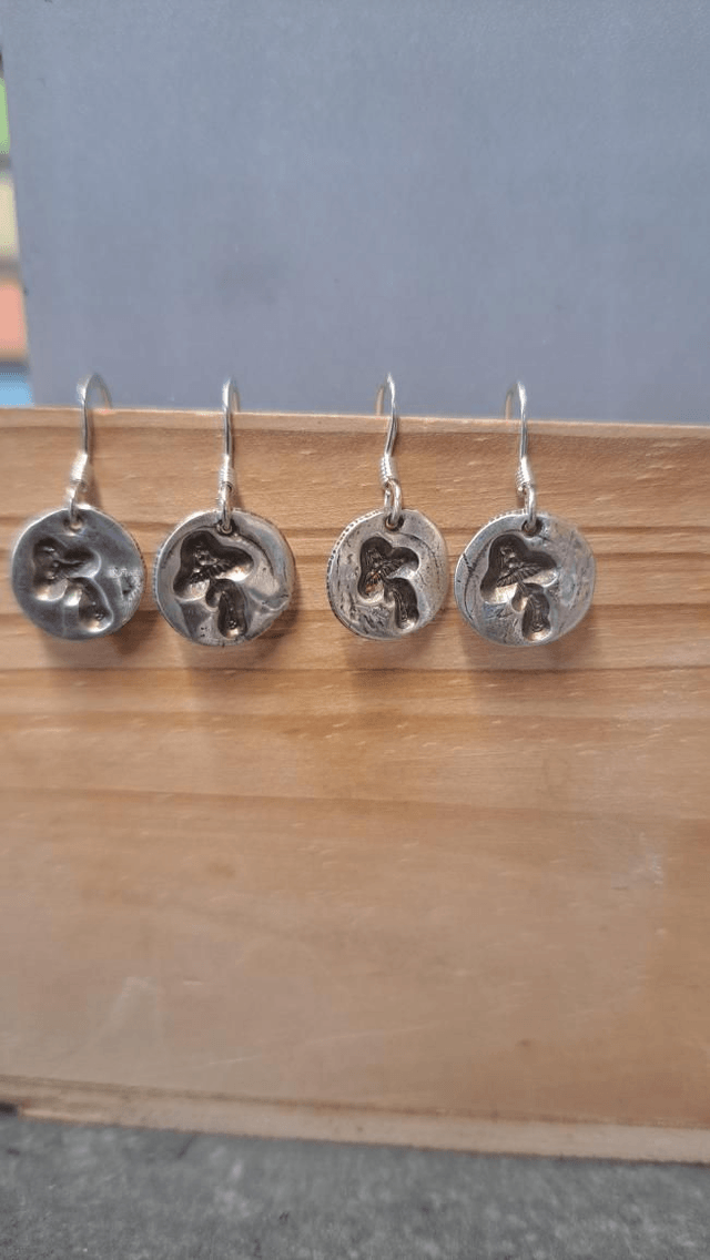 Fungi drop earrings 