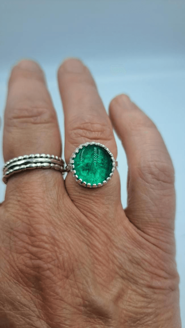Spring green ring 