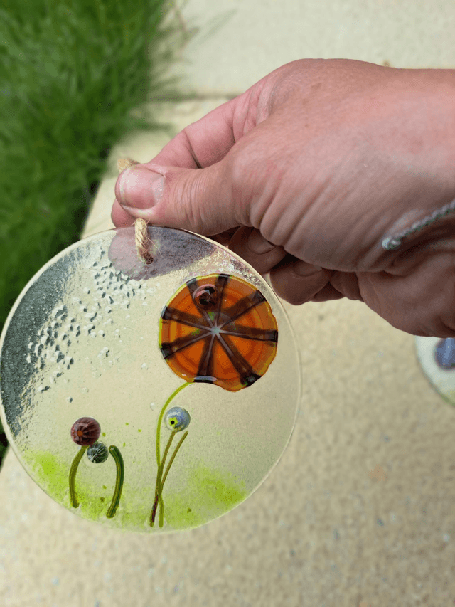 Flower suncatchers (circles)
