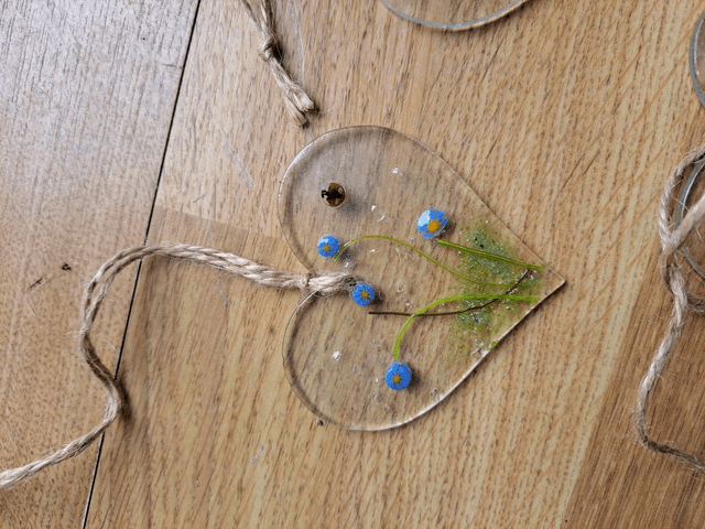 floral hanging hearts