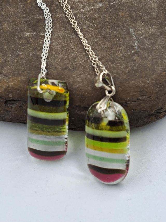 Stringer Strip Plum Pendants (X2)