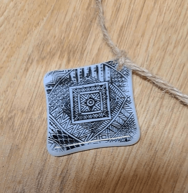 Monochrome bunting 