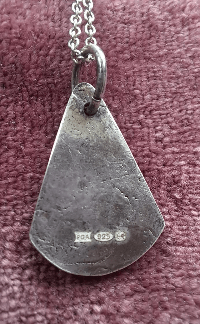 Teardrop floral pendant 