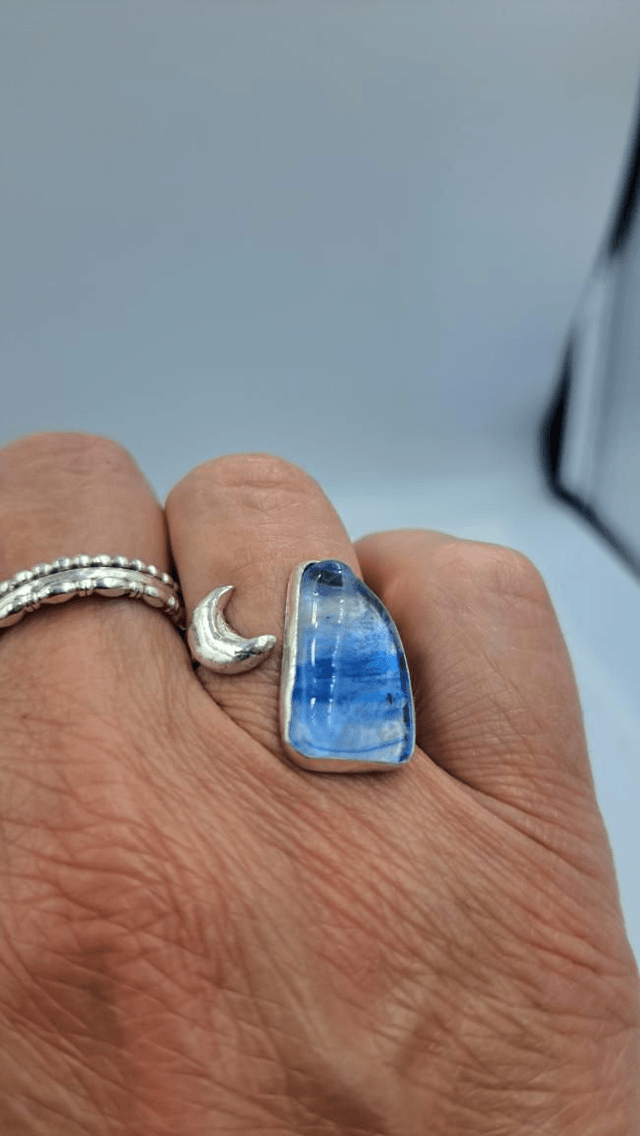 Lunar sea ring