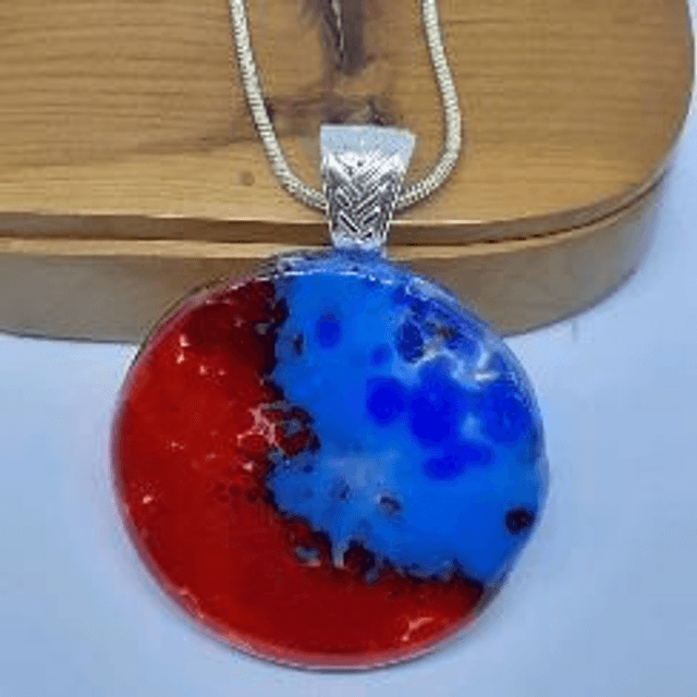 circular pendant