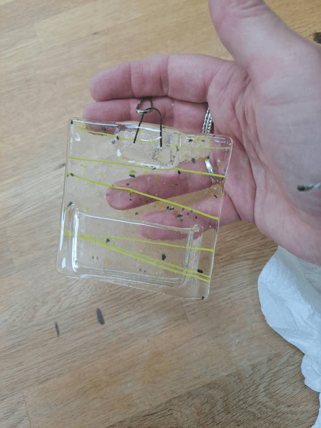 Hanging vases